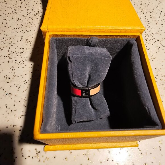 Fendi The Fendista Bi-color Enamel Silver Tone Band Ring - Picture 8 of 8